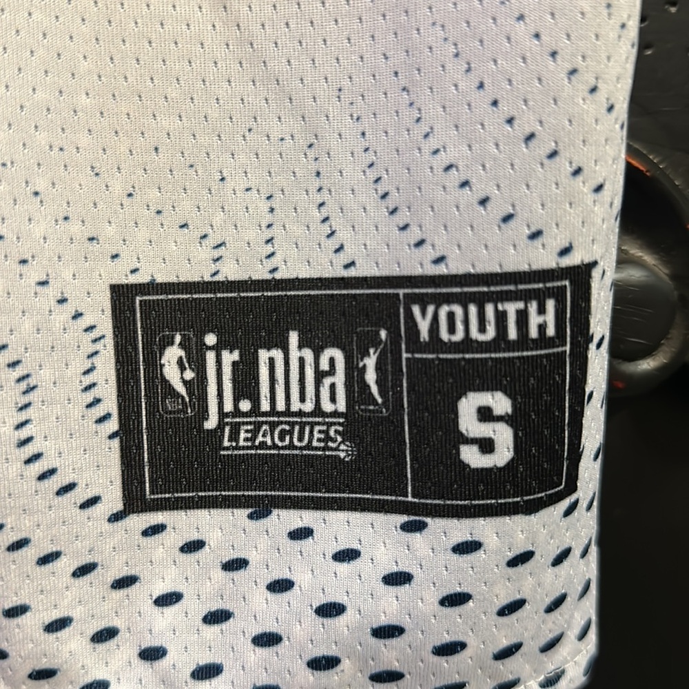 NBA New Orleans Pelicans JR sports apparel reversible jersey YOUTH S Reversible - Picture 9 of 14